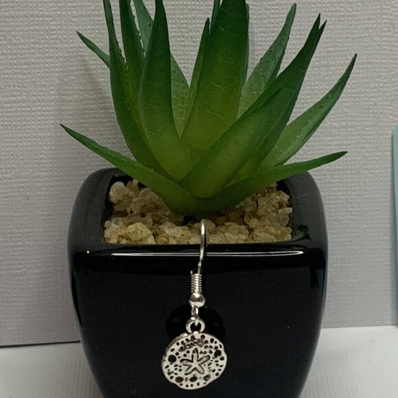 Sand Dollar Earrings, Starfish Earrings, Beach Earrings, Gift Idea, Starfish - Picture 5 of 10